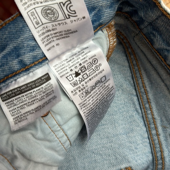 Levi’s 501T Jeans - Picture 5 of 10